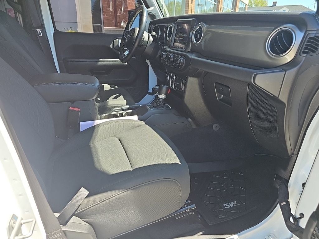 2022 Jeep Wrangler Unlimited Sahara 4x4