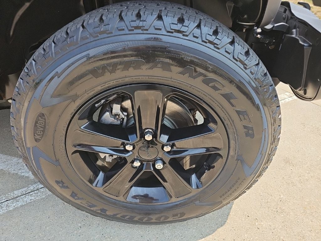 2021 Jeep Wrangler Unlimited Sahara Altitude