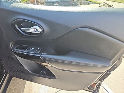 2023 Jeep Cherokee Altitude Lux 4x4