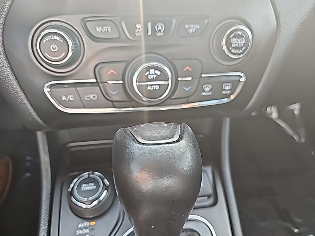 2023 Jeep Cherokee Altitude Lux 4x4