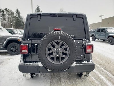 2025 Jeep Wrangler 4-Door Summit 4x4