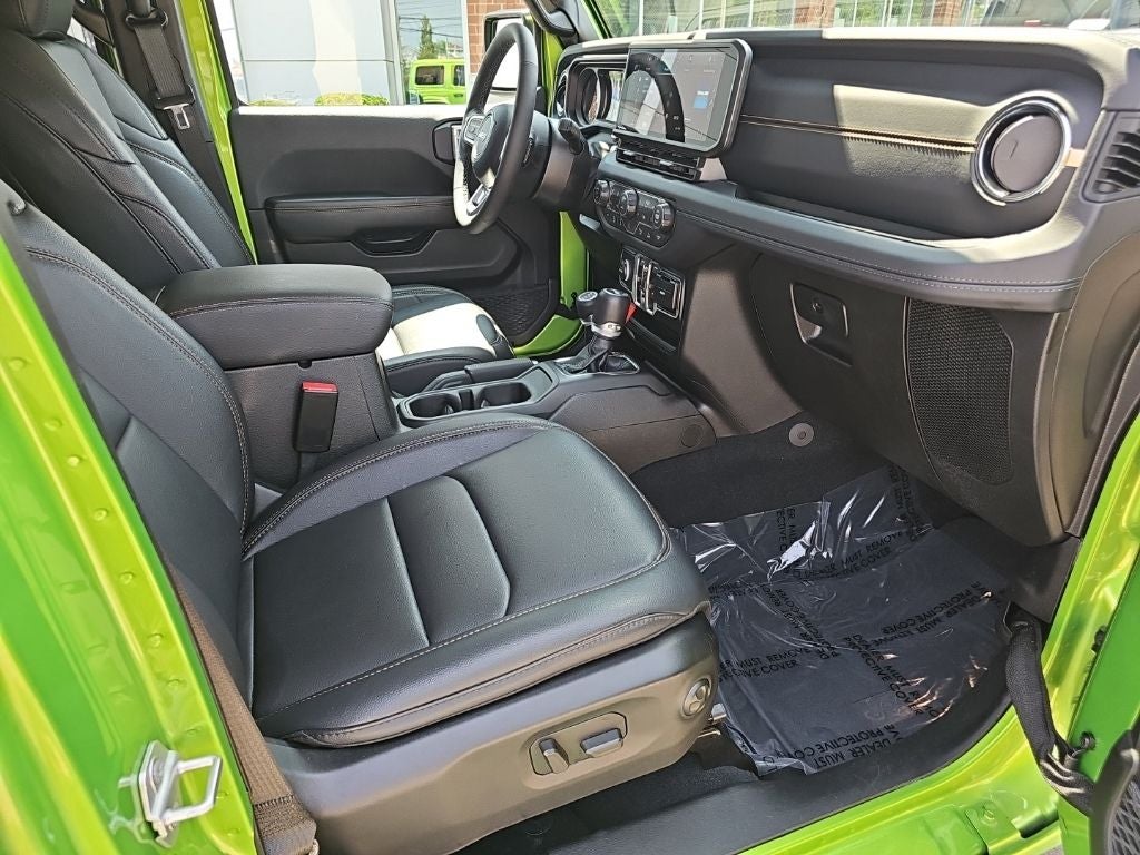 2026 Jeep Wrangler 4-Door Sahara 4x4
