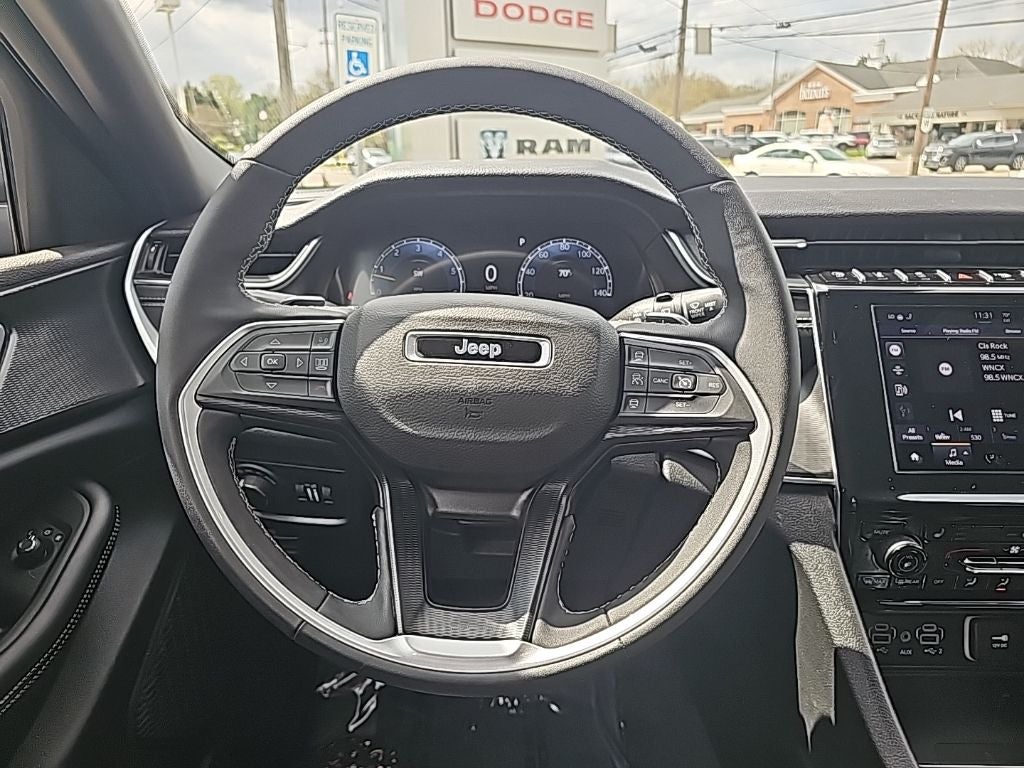 2025 Jeep Grand Cherokee Laredo