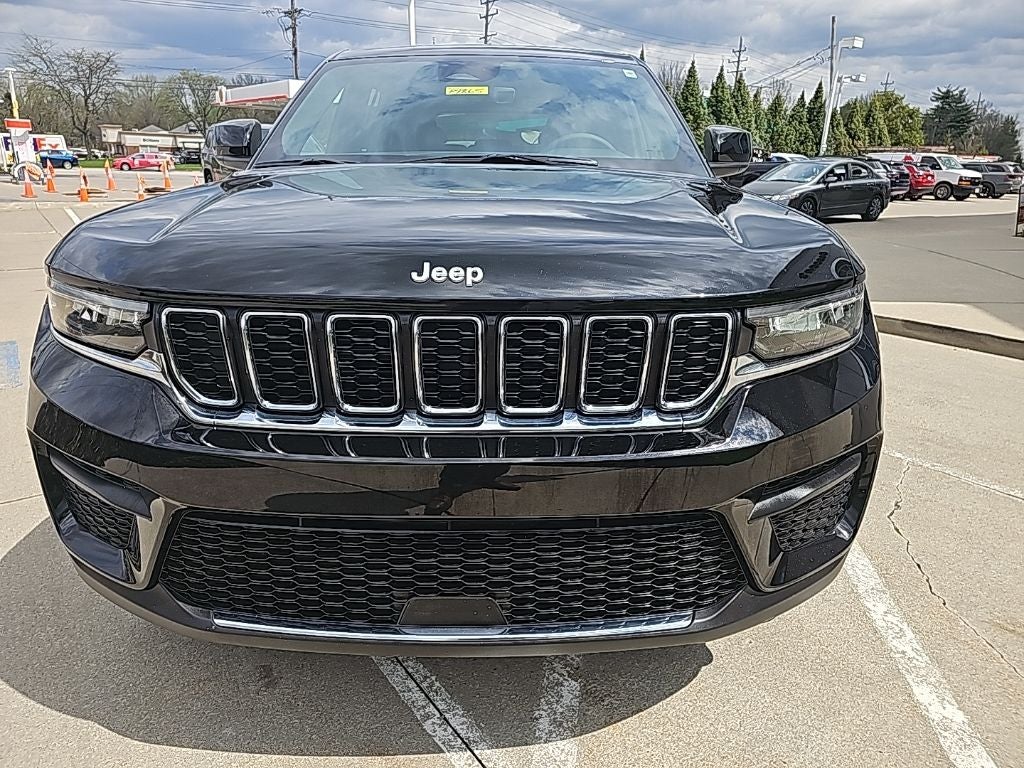 2025 Jeep Grand Cherokee Laredo