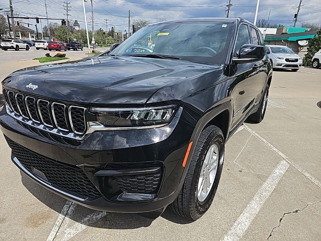2025 Jeep Grand Cherokee Laredo