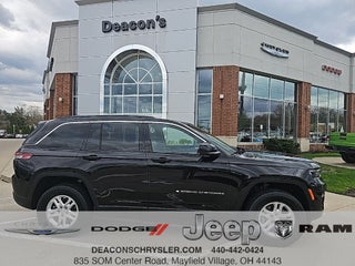 2025 Jeep Grand Cherokee Laredo