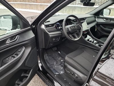 2025 Jeep Grand Cherokee GRAND CHEROKEE LAREDO X 4X4