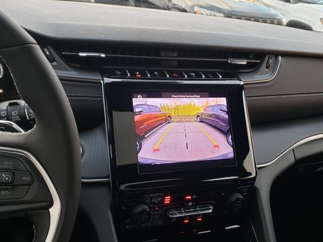 2025 Jeep Grand Cherokee GRAND CHEROKEE LAREDO X 4X4