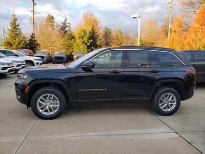 2025 Jeep Grand Cherokee GRAND CHEROKEE LAREDO X 4X4