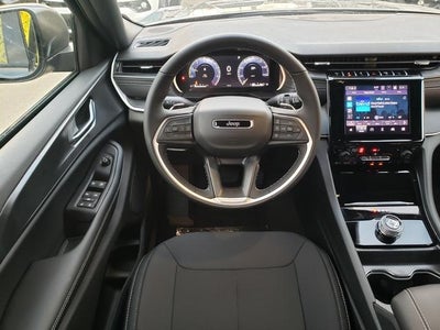 2025 Jeep Grand Cherokee GRAND CHEROKEE LAREDO X 4X4