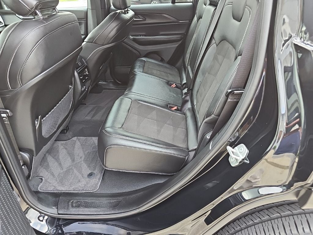 2025 Jeep Grand Cherokee Altitude X 4x4