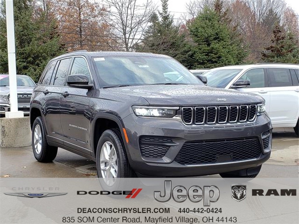 2025 Jeep Grand Cherokee GRAND CHEROKEE LAREDO X 4X4