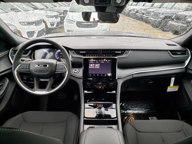 2025 Jeep Grand Cherokee GRAND CHEROKEE LAREDO X 4X4