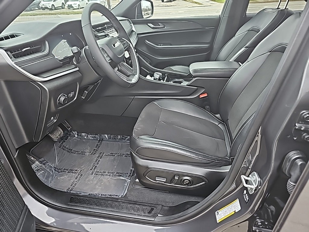 2025 Jeep Grand Cherokee Altitude X 4x4