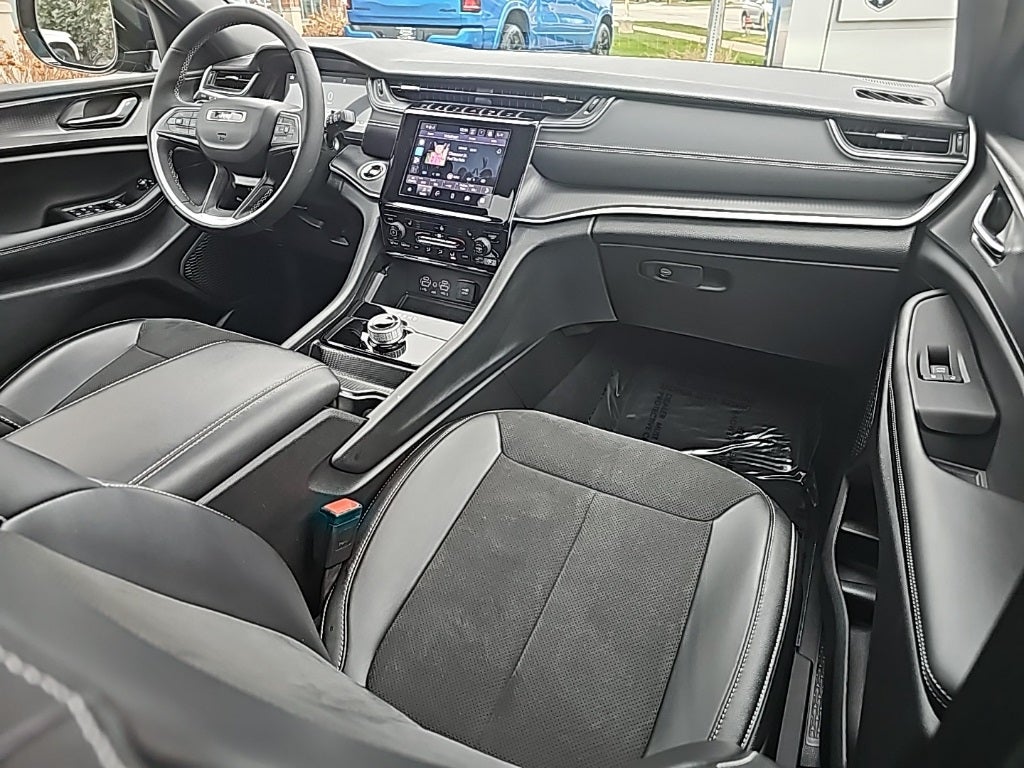 2025 Jeep Grand Cherokee Altitude X 4x4