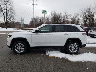 2025 Jeep Grand Cherokee GRAND CHEROKEE LAREDO X 4X4