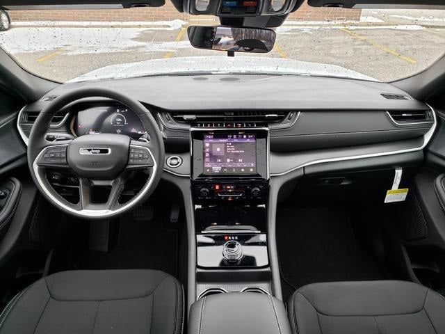 2025 Jeep Grand Cherokee GRAND CHEROKEE LAREDO X 4X4