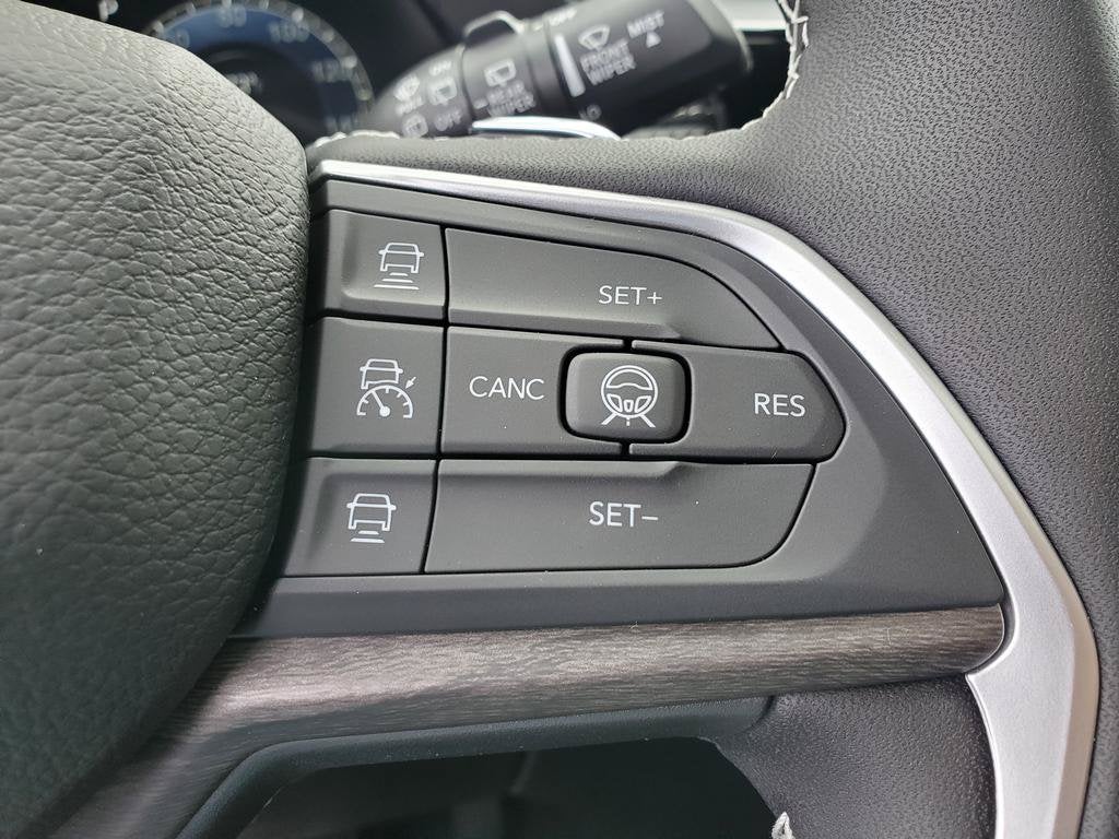 2027 Jeep Grand Cherokee GRAND CHEROKEE LAREDO ALTITUDE 4X4