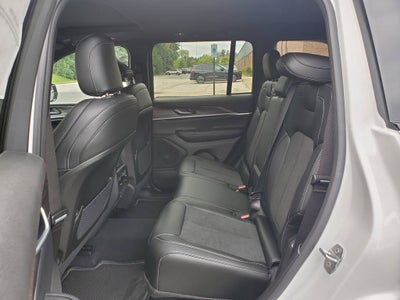 2027 Jeep Grand Cherokee GRAND CHEROKEE LAREDO ALTITUDE 4X4