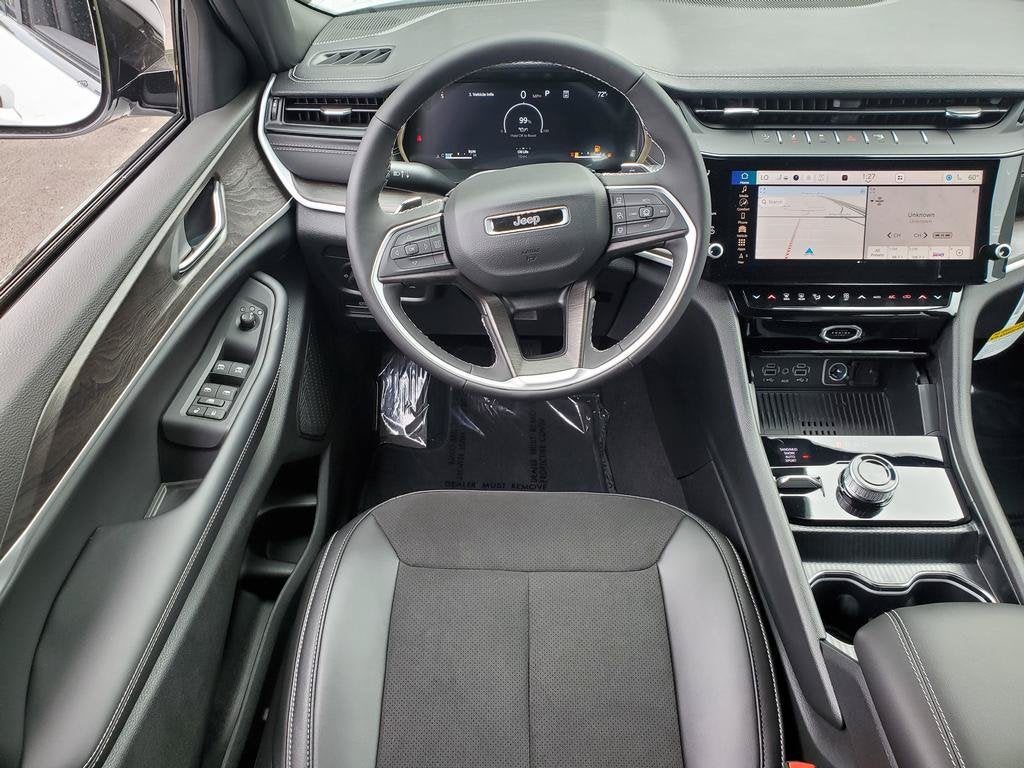 2027 Jeep Grand Cherokee GRAND CHEROKEE LAREDO ALTITUDE 4X4