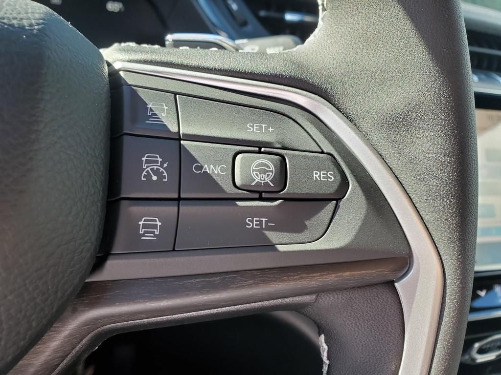 2027 Jeep Grand Cherokee GRAND CHEROKEE LAREDO ALTITUDE 4X4