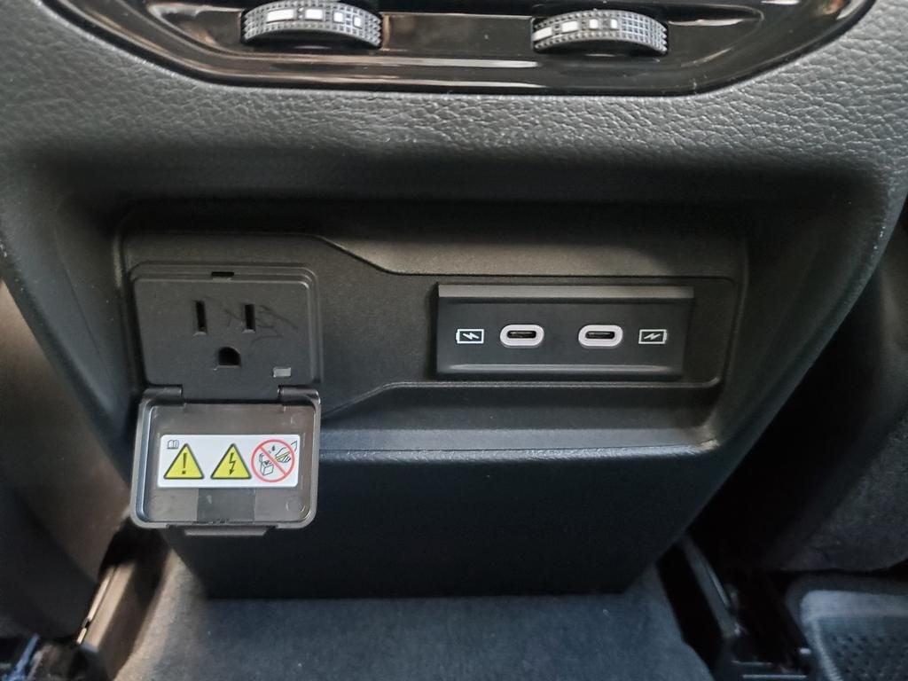 2027 Jeep Grand Cherokee GRAND CHEROKEE LAREDO ALTITUDE 4X4