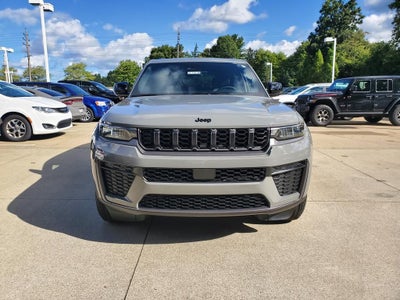 2027 Jeep Grand Cherokee GRAND CHEROKEE LAREDO ALTITUDE 4X4