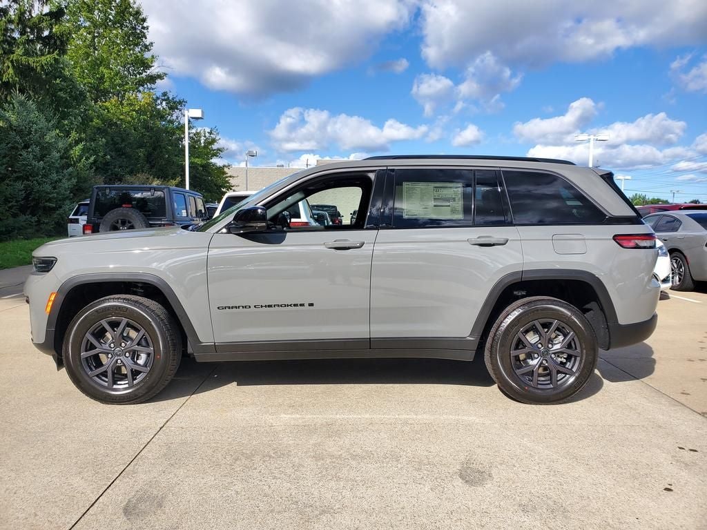 2027 Jeep Grand Cherokee GRAND CHEROKEE LAREDO ALTITUDE 4X4
