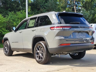 2027 Jeep Grand Cherokee GRAND CHEROKEE LAREDO ALTITUDE 4X4