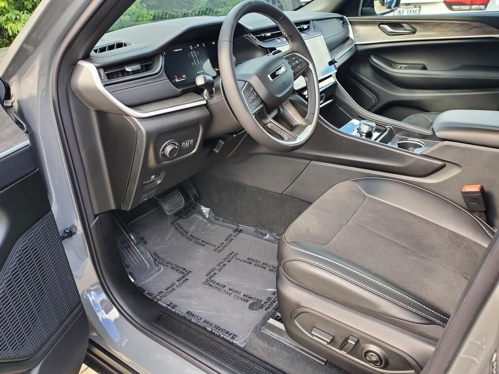 2027 Jeep Grand Cherokee GRAND CHEROKEE LAREDO ALTITUDE 4X4