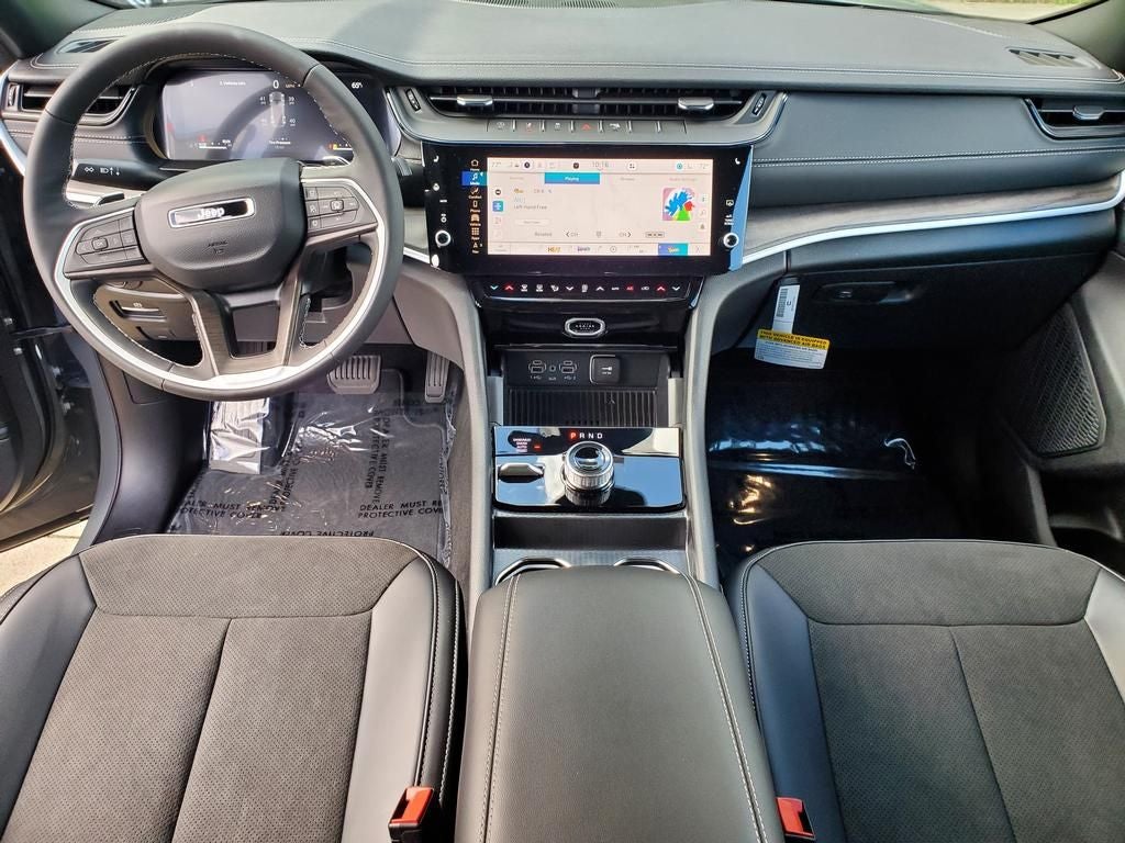 2027 Jeep Grand Cherokee GRAND CHEROKEE LAREDO ALTITUDE 4X4