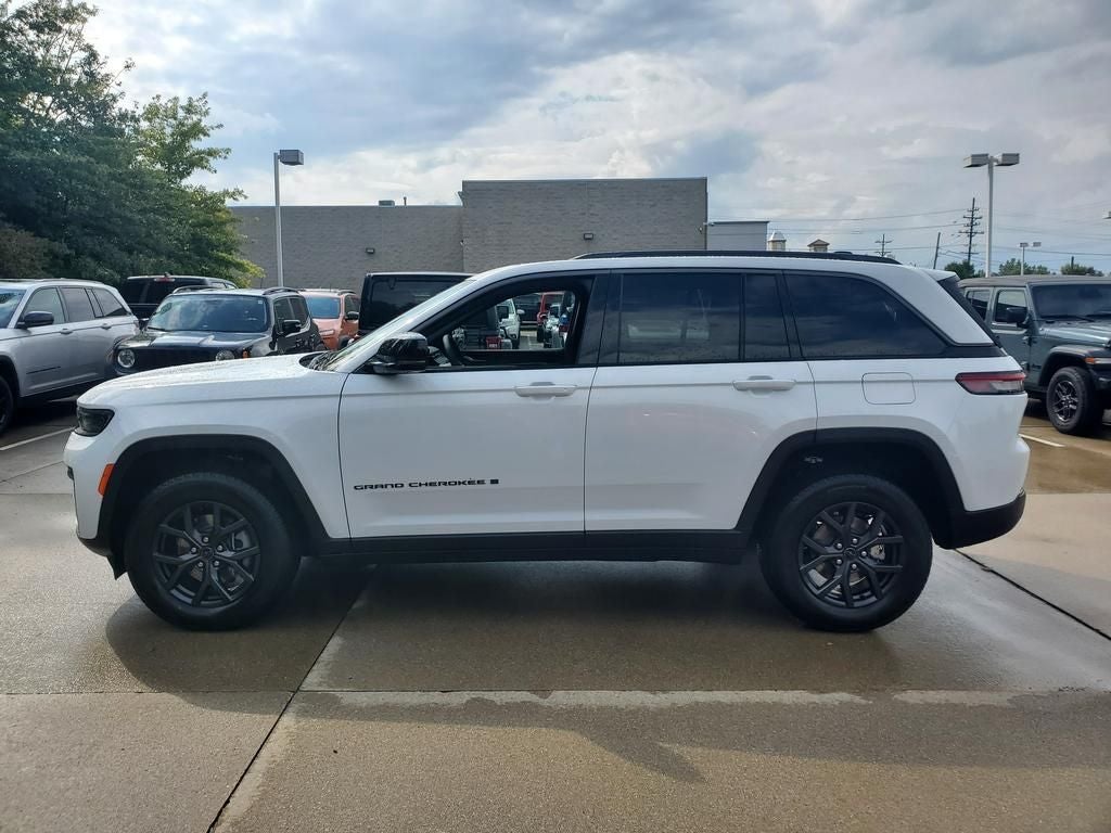 2027 Jeep Grand Cherokee GRAND CHEROKEE LAREDO ALTITUDE 4X4
