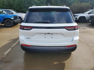 2027 Jeep Grand Cherokee GRAND CHEROKEE LAREDO ALTITUDE 4X4
