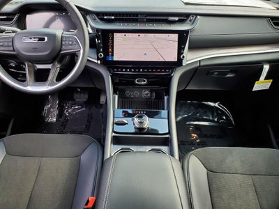 2027 Jeep Grand Cherokee GRAND CHEROKEE LAREDO ALTITUDE 4X4