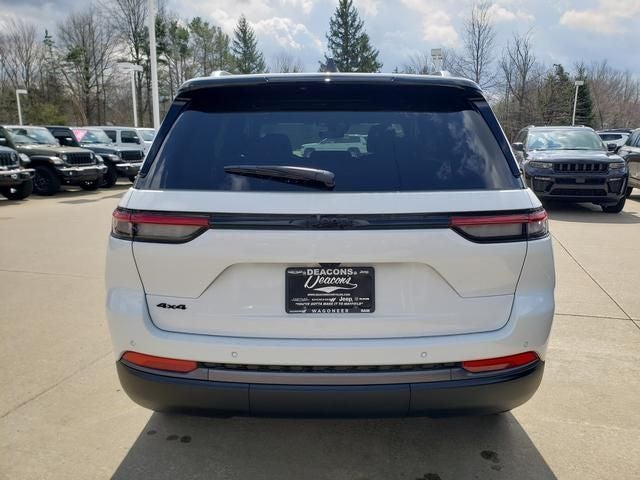 2026 Jeep Grand Cherokee GRAND CHEROKEE LAREDO ALTITUDE 4X4