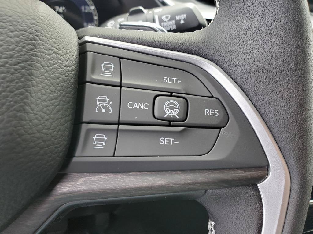 2027 Jeep Grand Cherokee GRAND CHEROKEE LIMITED 4X4