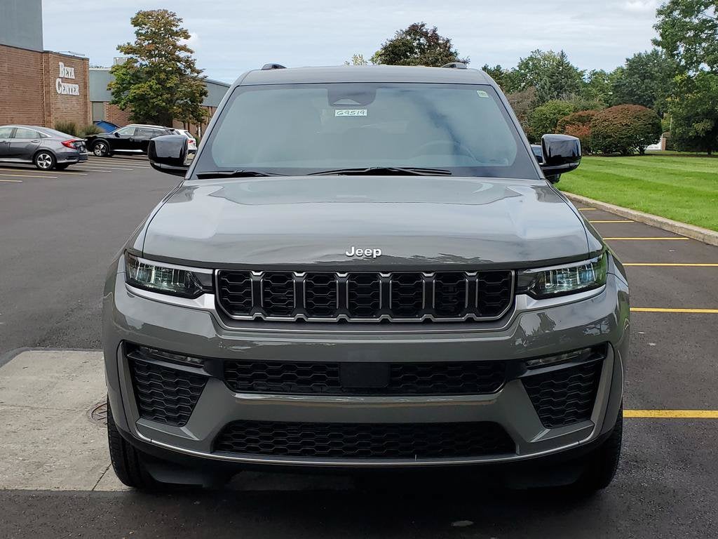 2027 Jeep Grand Cherokee GRAND CHEROKEE LIMITED 4X4
