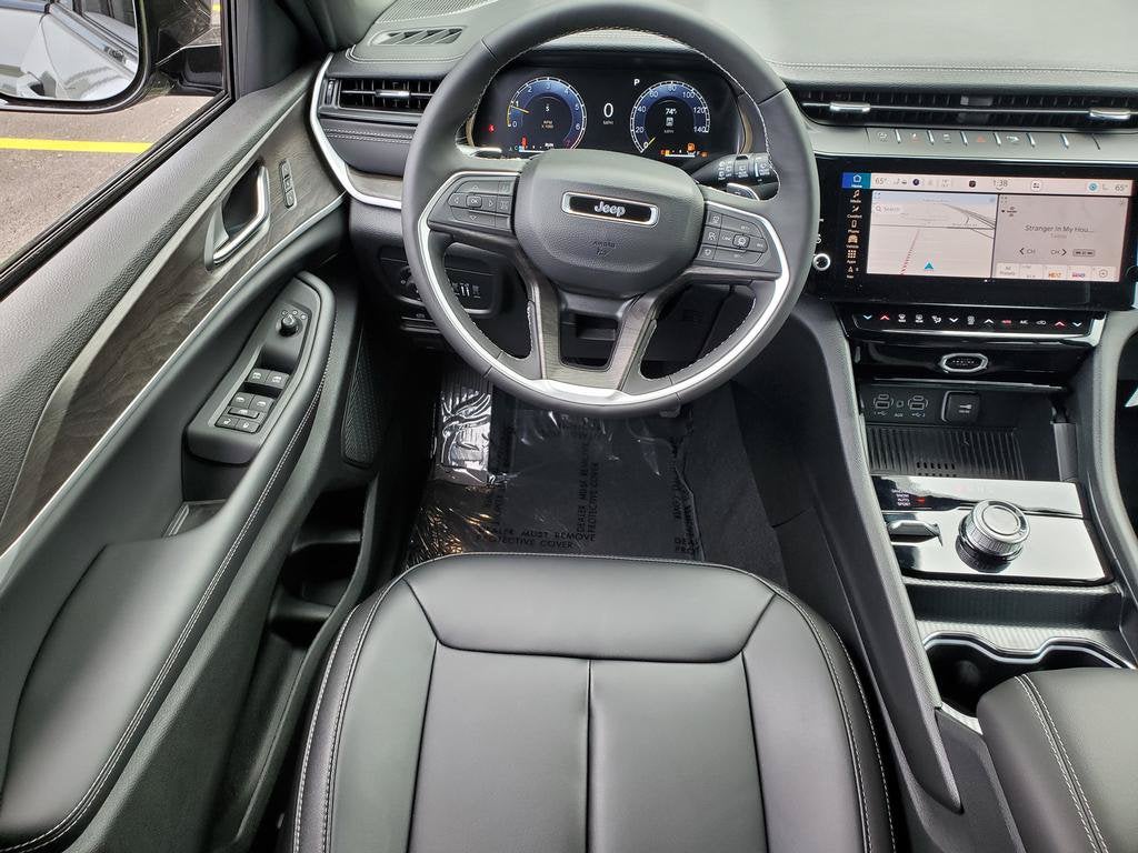 2027 Jeep Grand Cherokee GRAND CHEROKEE LIMITED 4X4