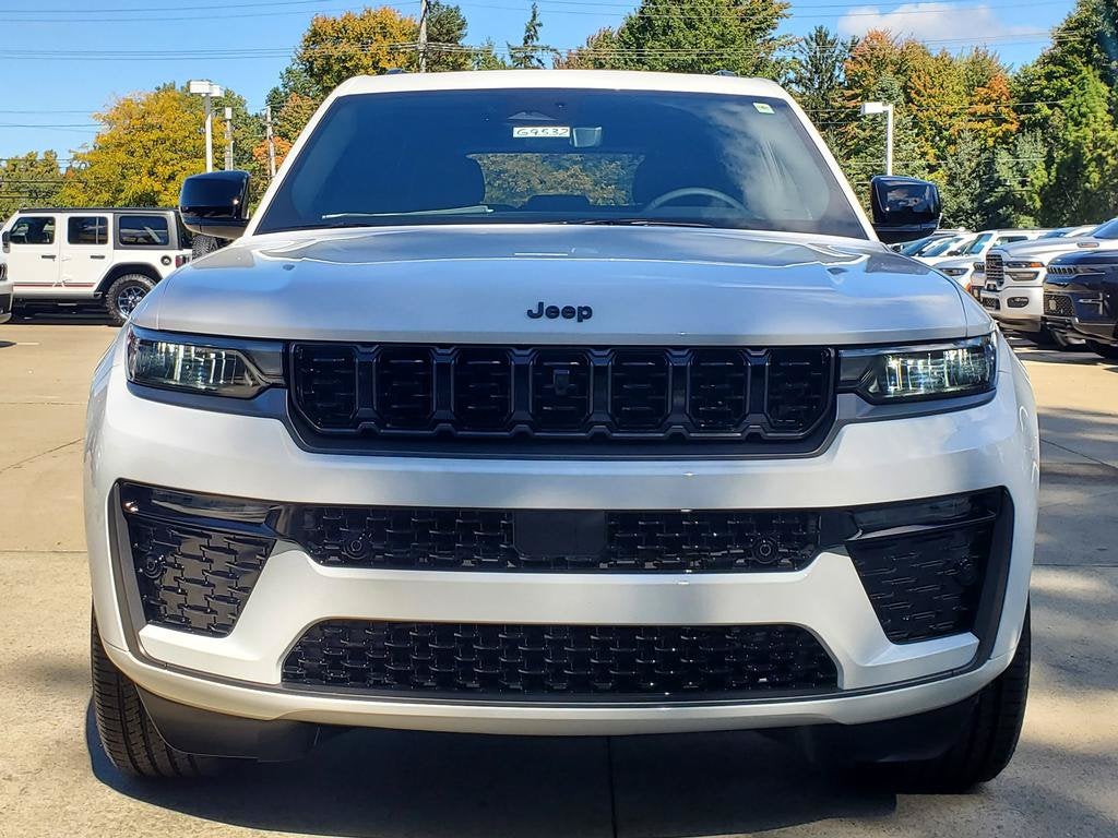 2027 Jeep Grand Cherokee GRAND CHEROKEE LIMITED RESERVE 4X4
