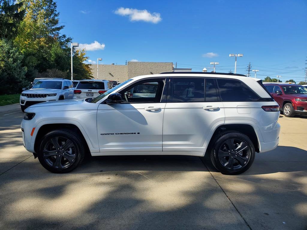 2027 Jeep Grand Cherokee GRAND CHEROKEE LIMITED RESERVE 4X4