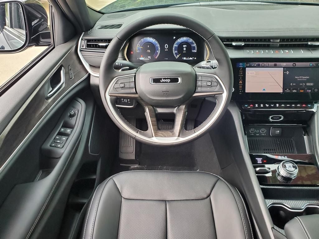 2027 Jeep Grand Cherokee GRAND CHEROKEE LIMITED RESERVE 4X4