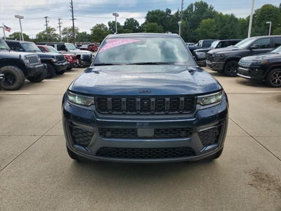 2027 Jeep Grand Cherokee GRAND CHEROKEE LIMITED RESERVE 4X4