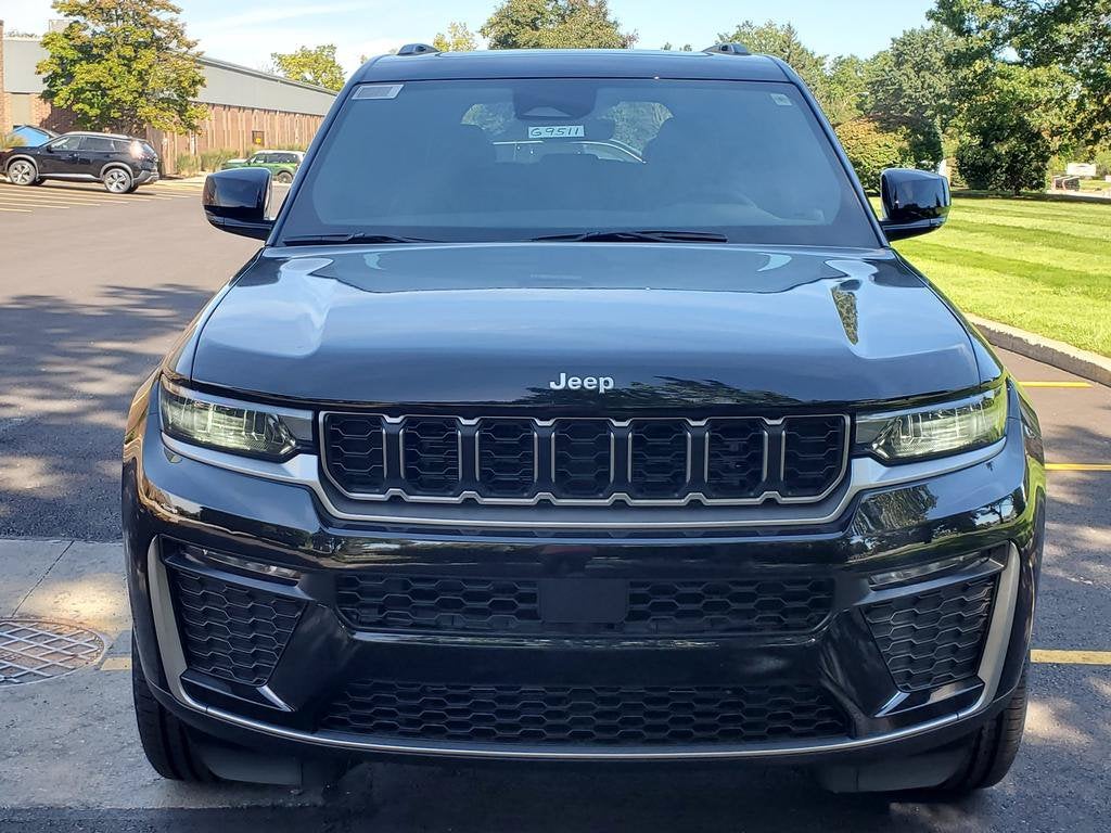 2027 Jeep Grand Cherokee GRAND CHEROKEE LIMITED 4X4