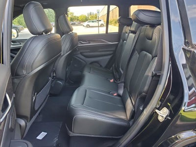 2027 Jeep Grand Cherokee GRAND CHEROKEE LIMITED 4X4