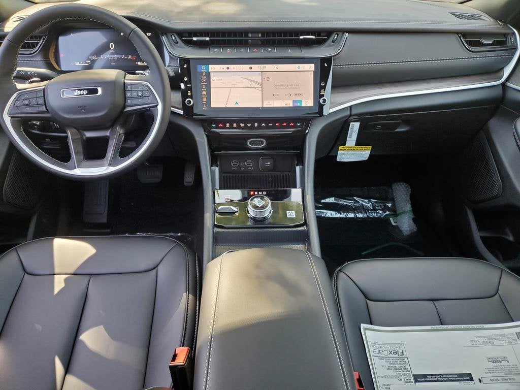 2027 Jeep Grand Cherokee GRAND CHEROKEE LIMITED 4X4