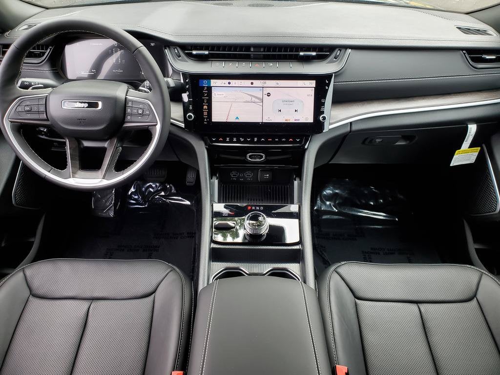 2027 Jeep Grand Cherokee GRAND CHEROKEE LIMITED RESERVE 4X4