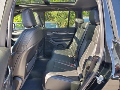 2027 Jeep Grand Cherokee GRAND CHEROKEE LIMITED 4X4