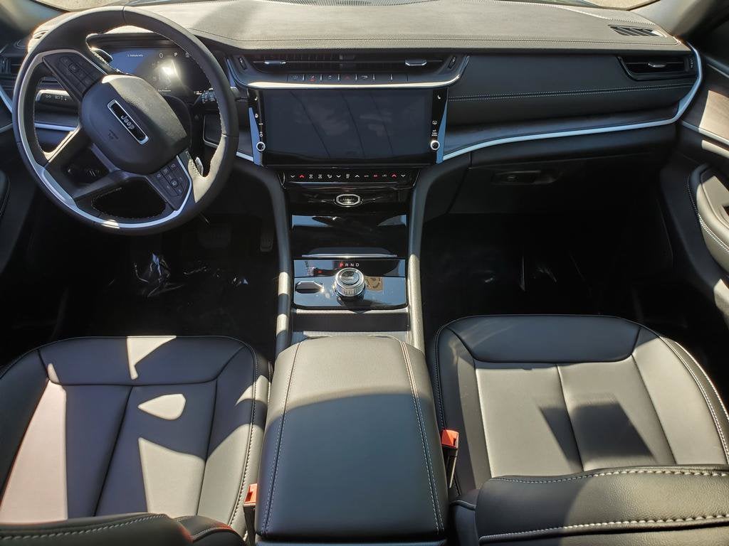 2027 Jeep Grand Cherokee GRAND CHEROKEE LIMITED 4X4