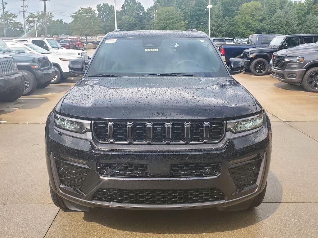 2027 Jeep Grand Cherokee GRAND CHEROKEE LIMITED RESERVE 4X4