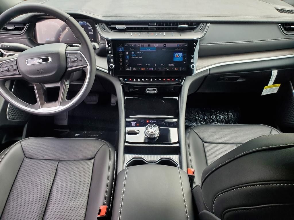 2027 Jeep Grand Cherokee GRAND CHEROKEE LIMITED RESERVE 4X4